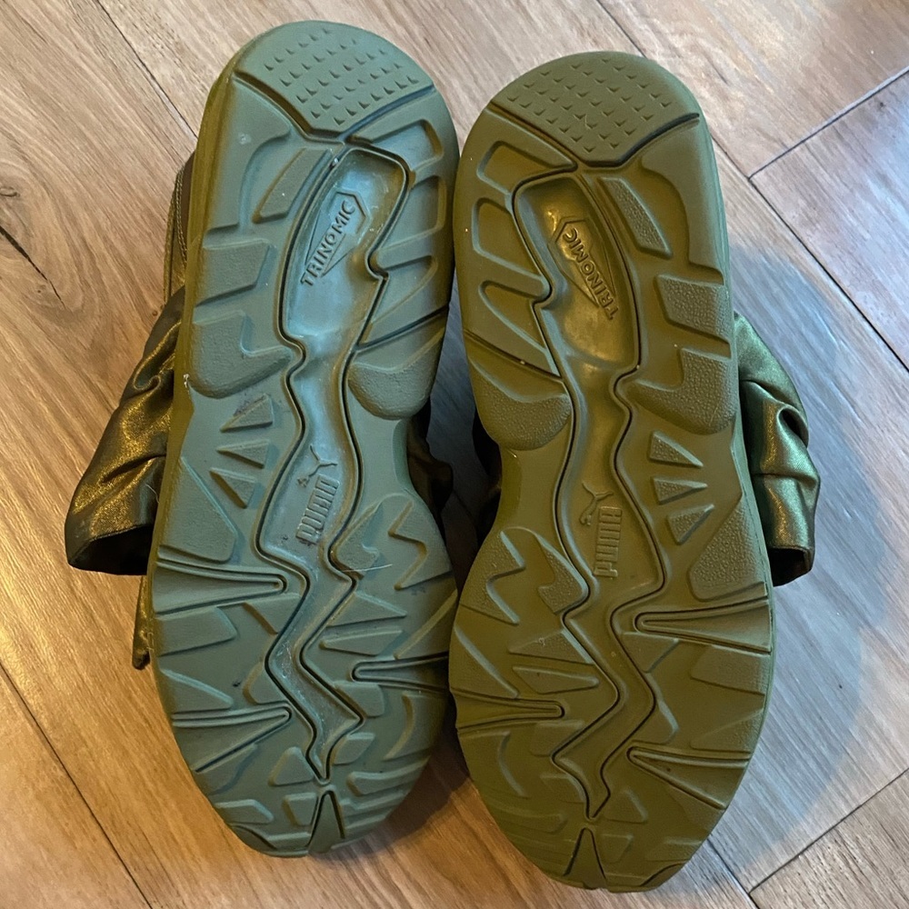 Puma x Fenty Green Bow Sneakers - Picture 7 of 8